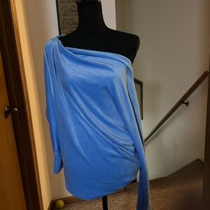 New with tags off the shoulder velour